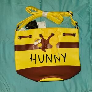 Loungefly OG Heart Logo Winnie the Pooh Bucket Bag NWT Pre‑Funko 2018